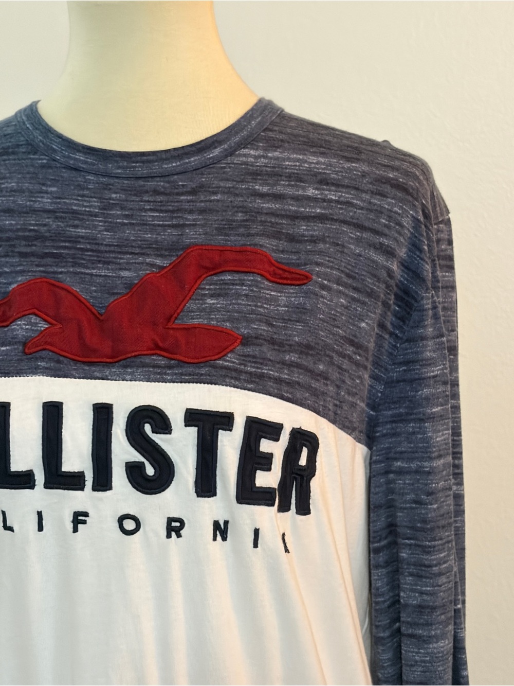 Hollister Men's Long Sleeve Tee - Navy, White & Red Logo Y2K 2000s Retro Preppy - Picture 10 of 13
